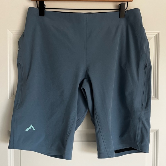 Strafe Ridgeline Bike Short - Picture 4 of 8